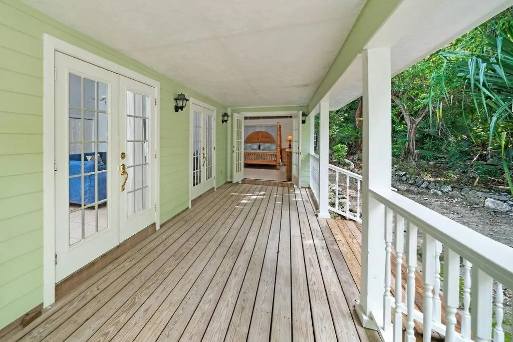 Peace And Play Villa Moss Town Bahamas